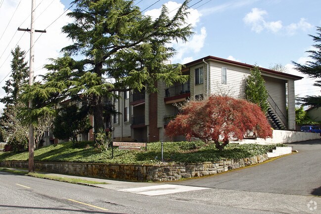 Building Photo - Tabor View East