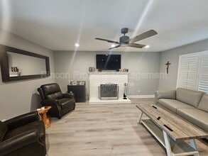 Building Photo - 4926 Island View St