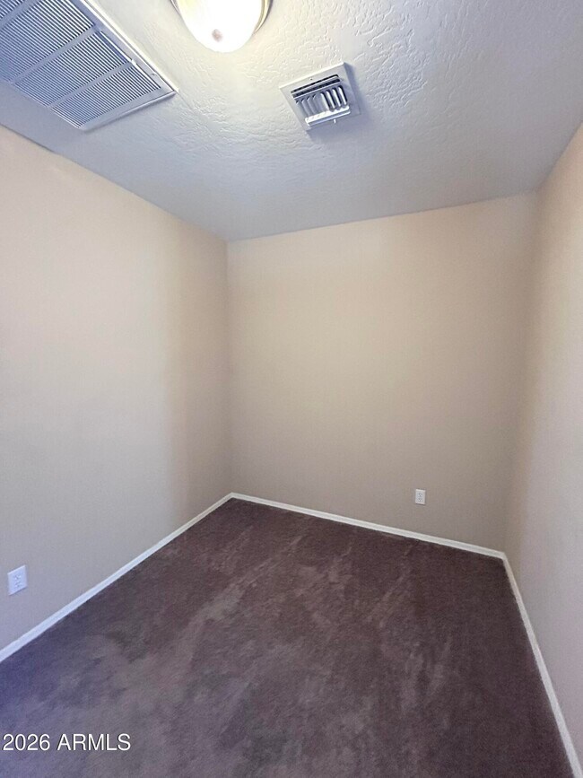 Building Photo - 3174 W Carlos Ln