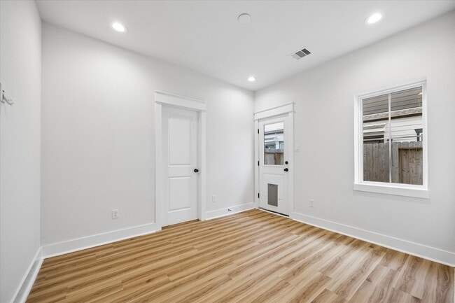 Building Photo - 5406 Wheatley St