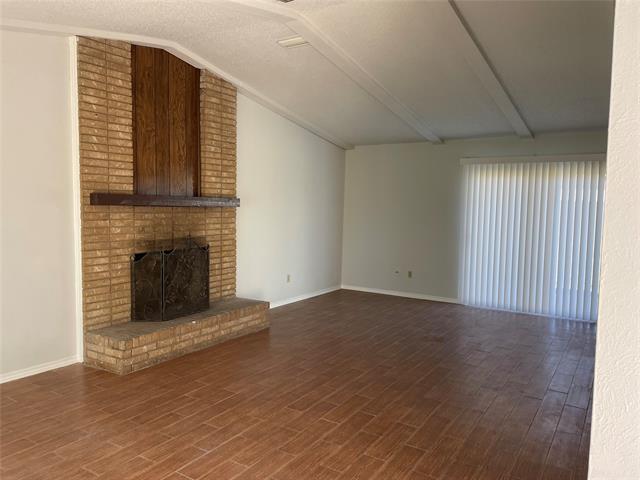 Building Photo - 2921 Village Crest Cir