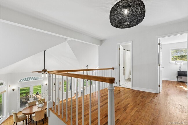 Building Photo - 2 Red Creek Cir