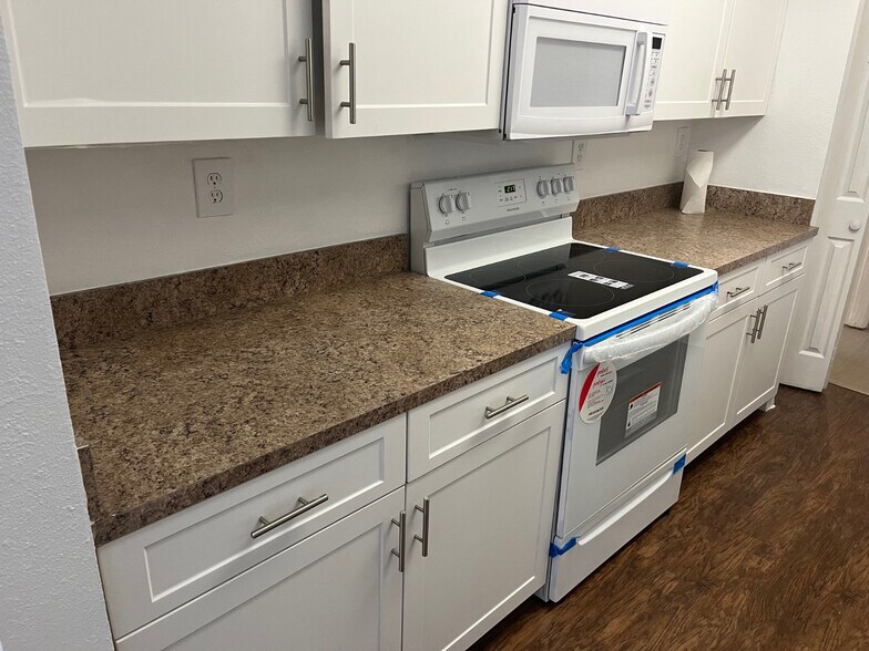 Building Photo - 11601 SW 2nd St