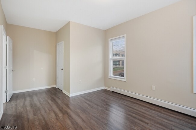 Building Photo - 50 9th Ave