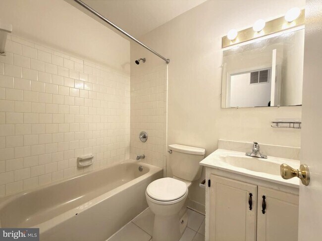 Building Photo - 23 Valley Crossing Cir