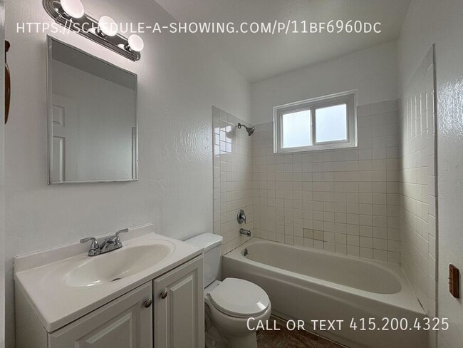 Building Photo - Charming 3-Bed, 1.5-Bath Condo in San Pabl...