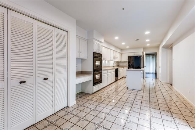 Building Photo - 12202 Montego Plaza