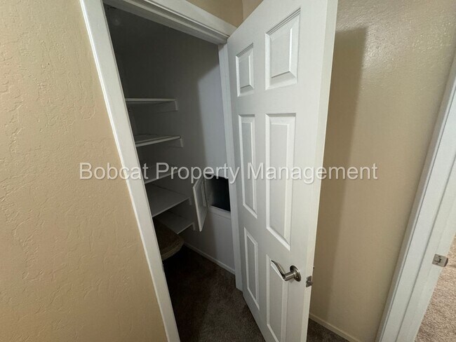 Building Photo - 20 Bodie Dr