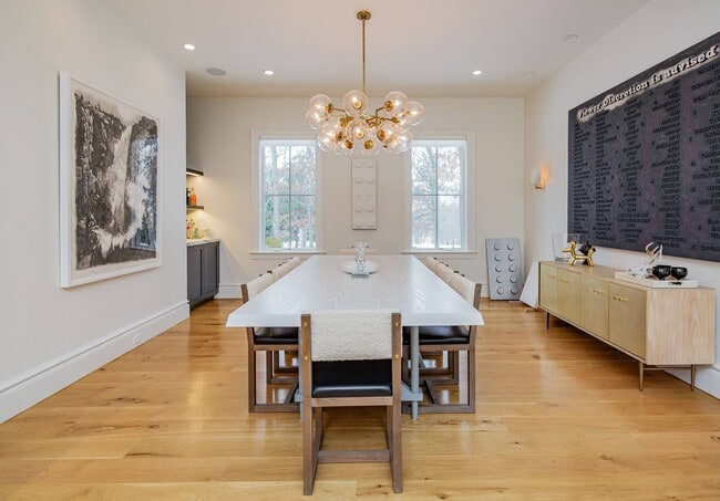 Building Photo - 13 Hilltop Ln