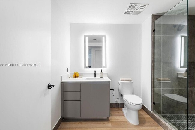 Building Photo - 307 SW 5th St