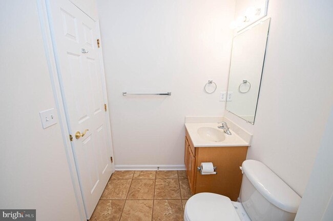 Building Photo - 438 Parkview Ct