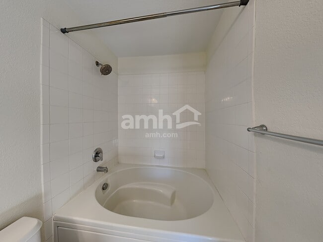 Building Photo - 4983 N Fundy St