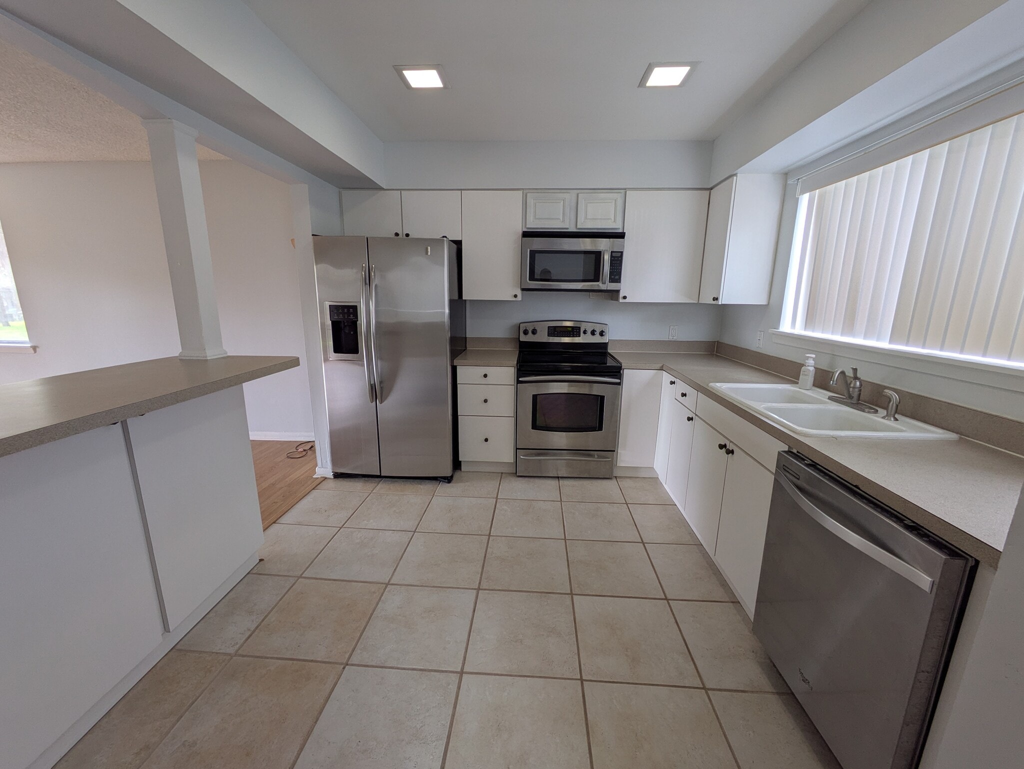 Building Photo - 6303 Newtown Cir