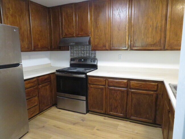 Building Photo - 3407 Mission Dr