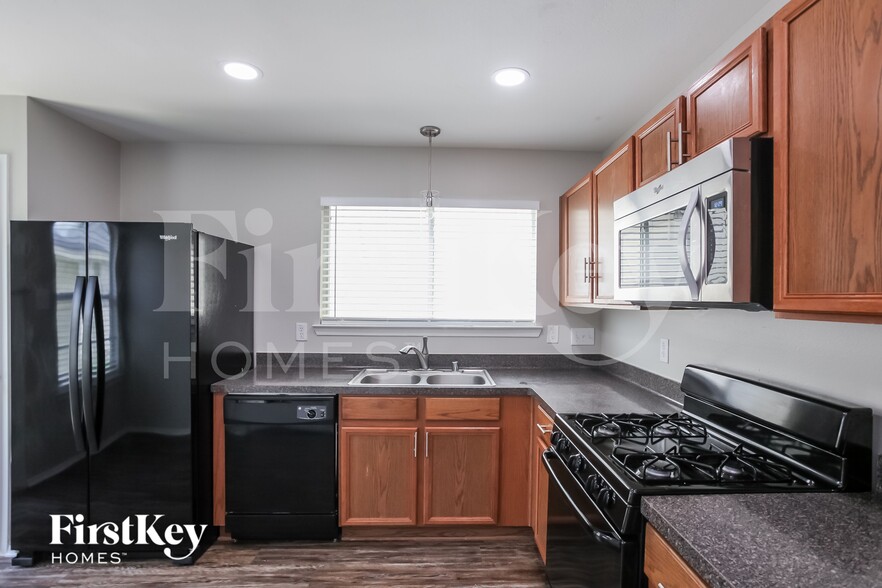 Building Photo - 1523 Nichole Woods Dr