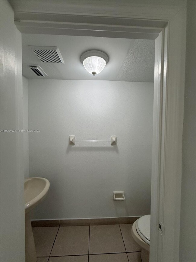 Building Photo - 7978 SW 166th Pl