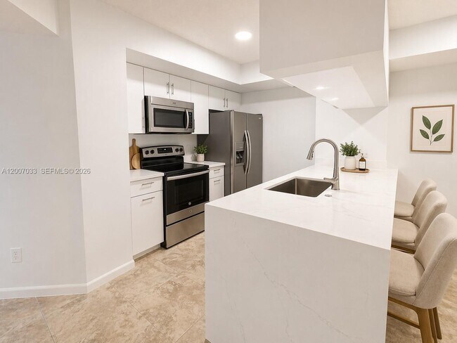 Building Photo - 450 S Park Rd