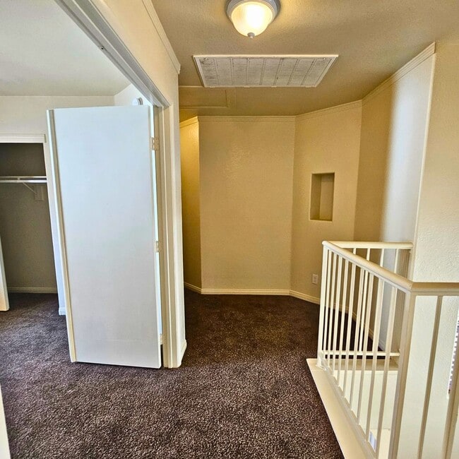 Building Photo - MOVE-IN READY 4BR/3BA SINGLE FAMILY HOME I...