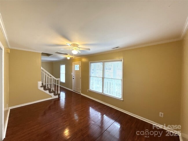 Building Photo - 9125 Winter Moss Ct