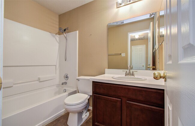 Building Photo - 610 Kiley Dr