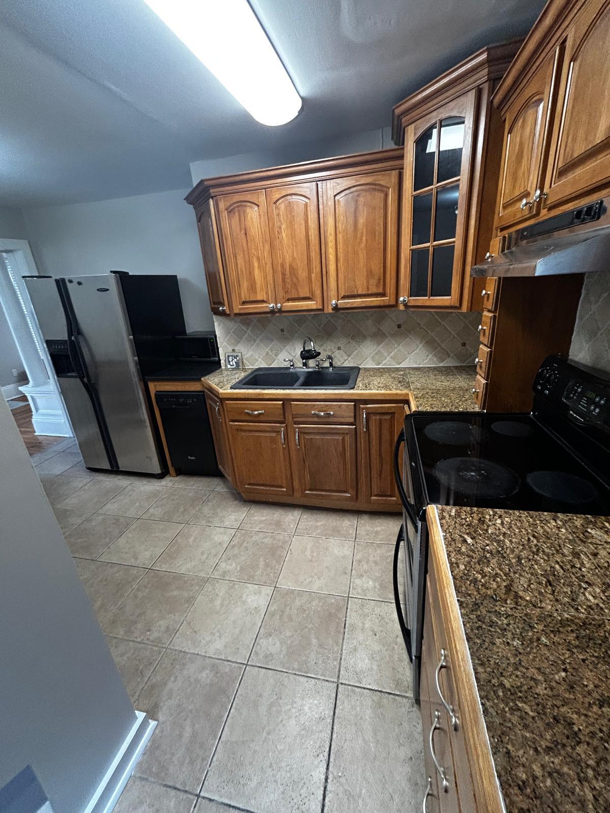 Building Photo - 518 E 13th Ave