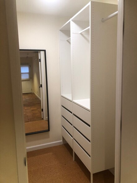 Building Photo - 423 Durant Way