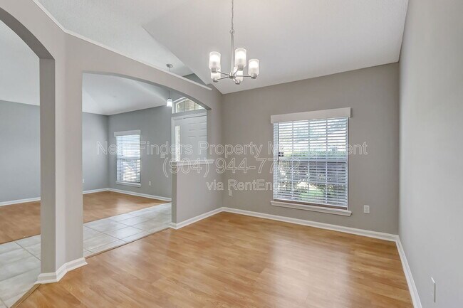 Building Photo - 9642 Pritmore Rd E