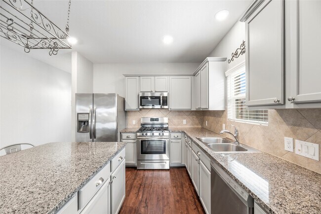 Building Photo - 6418 Shadowbrook Hollow Trail