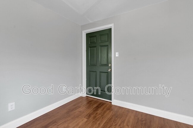Building Photo - 5450 Creekside Ct