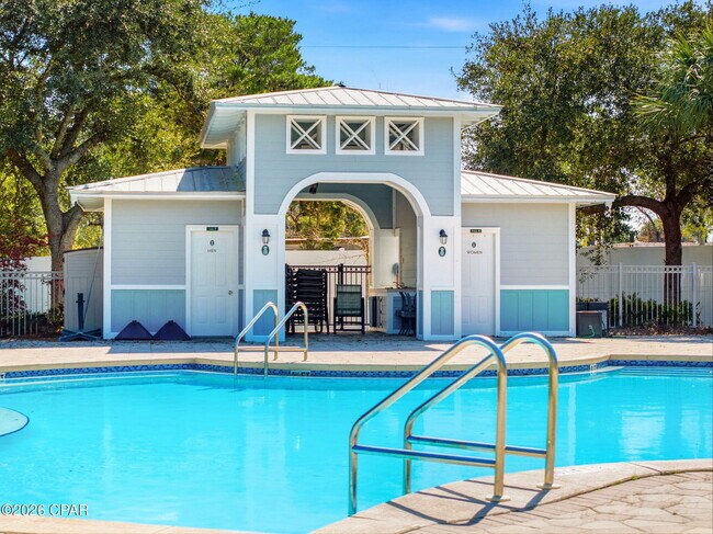 Building Photo - 415 Paradise Blvd