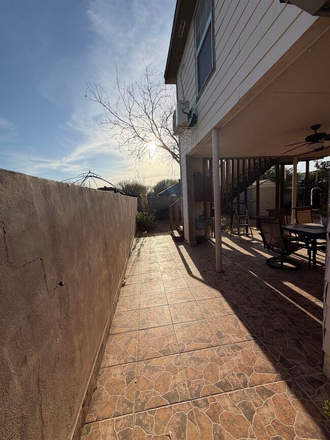 Building Photo - 10214 Blitzen Dr