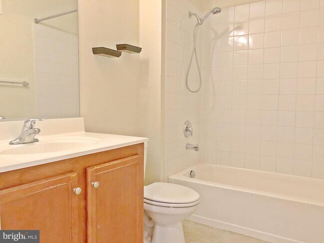 Building Photo - 2665 Prosperity Ave