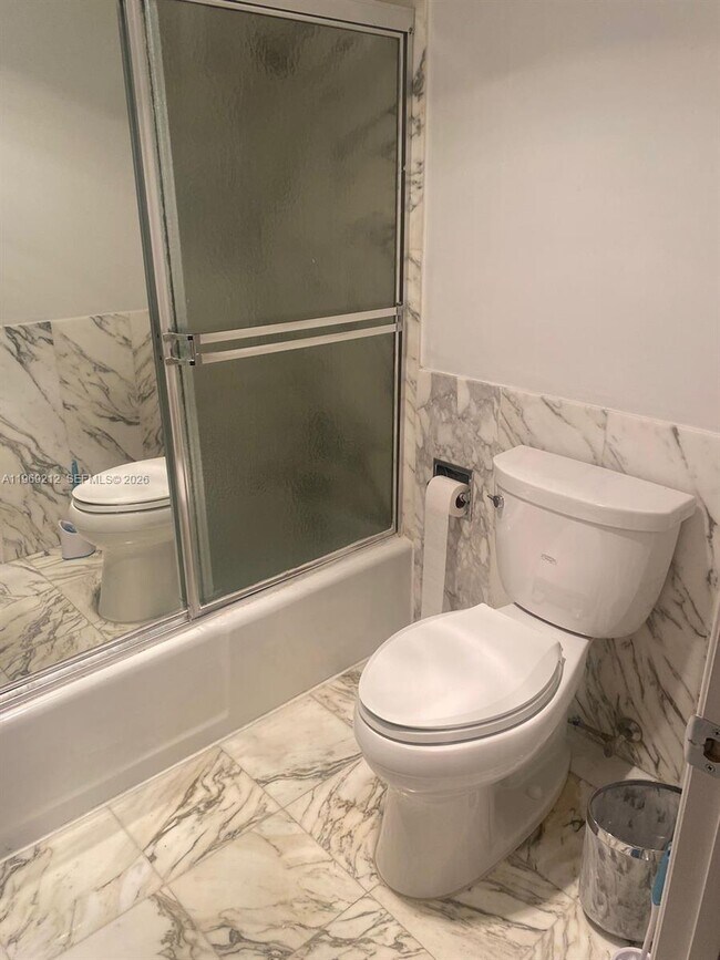 Building Photo - 5100 N Ocean Blvd