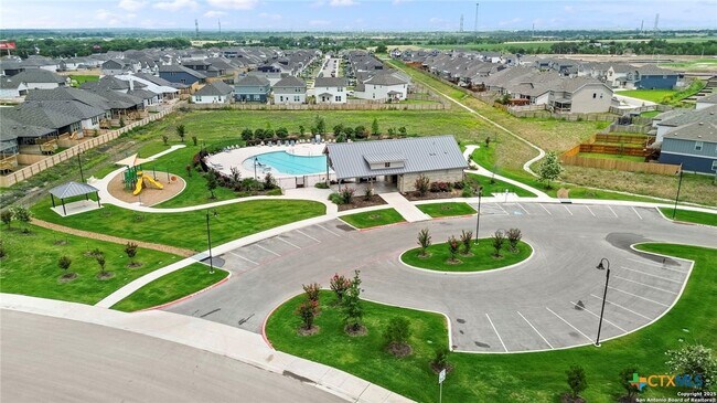 Building Photo - 162 Hazy Glade Dr