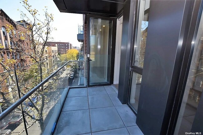 Building Photo - 41-26-41-44 44th St