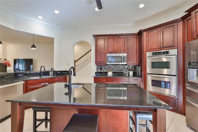 Building Photo - 602 Saxony Blvd