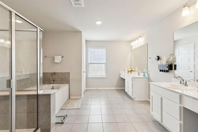 Building Photo - 8982 Delway Dr