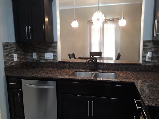 Building Photo - 9804 Cantera Ct