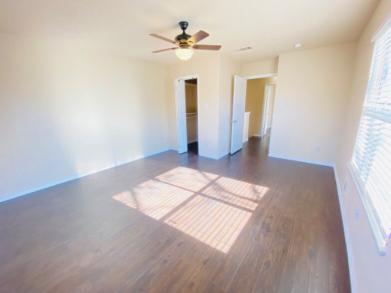 Building Photo - 103 Hughson Ct
