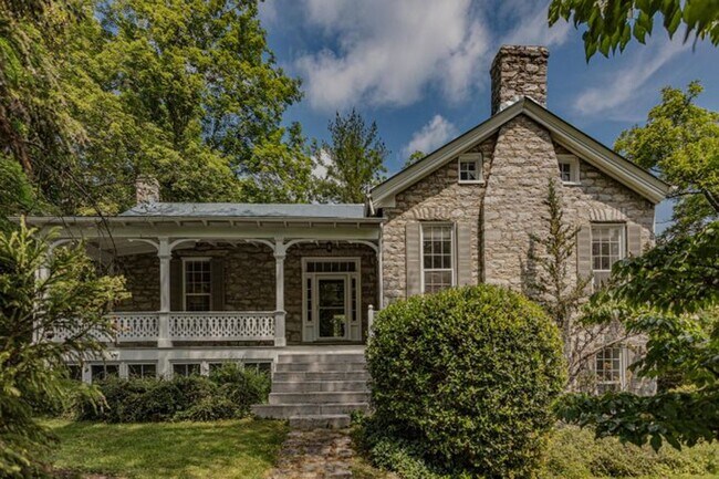 Building Photo - 501 Lime Kiln Rd