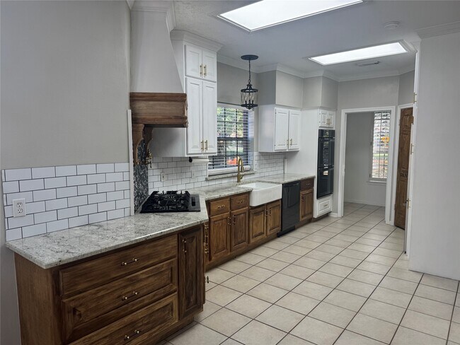 Building Photo - 5102 Natural Bridge Dr