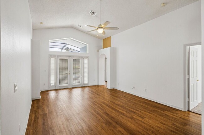 Building Photo - 2645 Oneida Loop