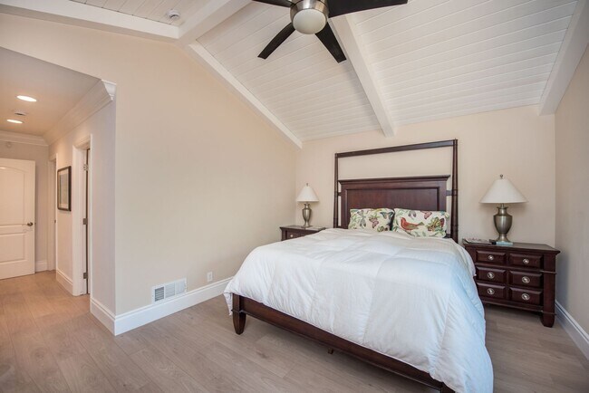 Building Photo - Welcome to Newport Beach