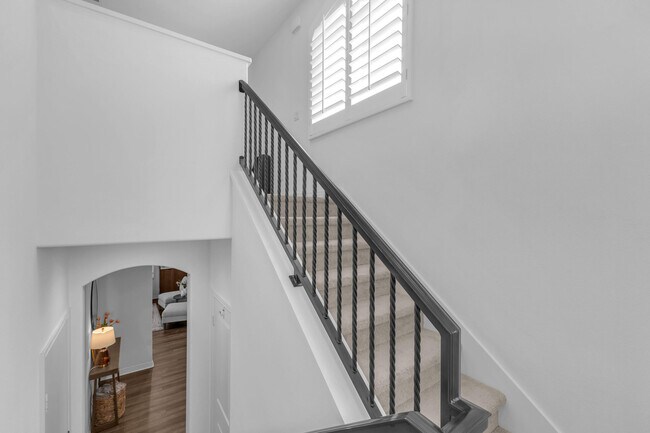 Building Photo - 52233 Rosewood Ln