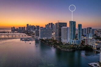 Building Photo - 1900 N Bayshore Dr