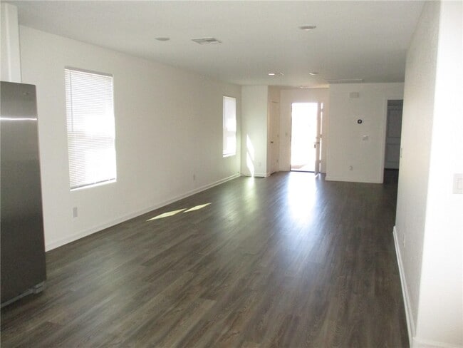 Building Photo - 2474 Tapatio Dr