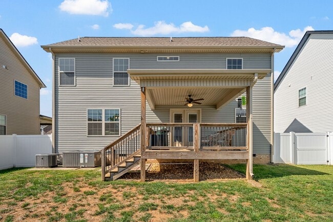 Building Photo - Modern Home in The Quarry Subdivision!
