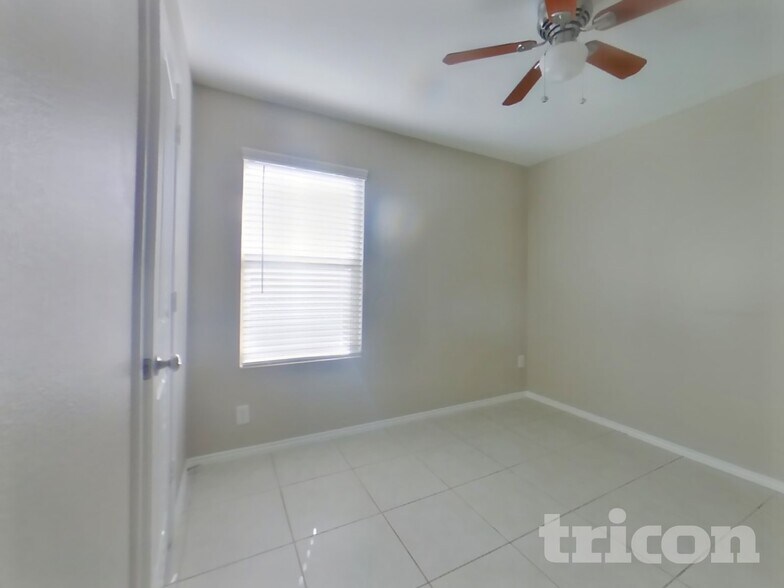 Building Photo - 321 Ranchito Pass