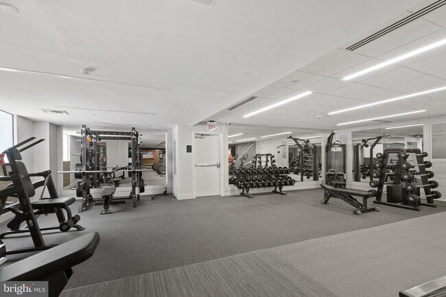 Building Photo - 631 D St NW