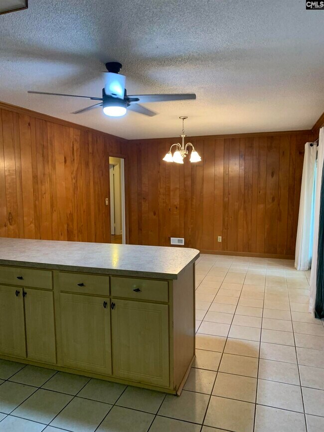 Building Photo - 1031 Delta Dr